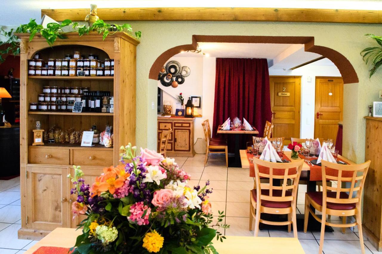 Reves Gourmands, Hotellerie & Gastronomie Vernayaz Экстерьер фото